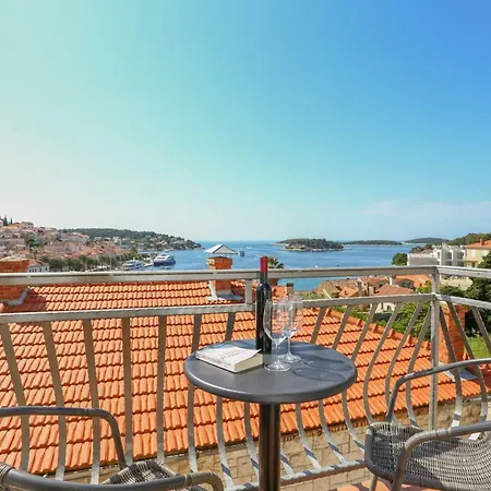 Pina Hvar Seaview Appartement *