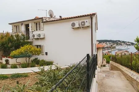Apartman Pina Hvar Seaview