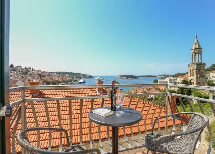 Pina Hvar Seaview Apartman *